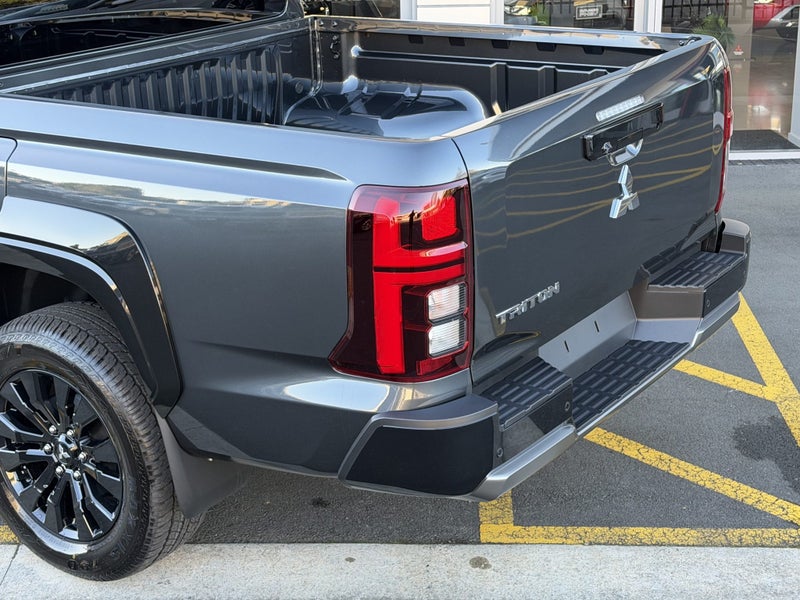 2026 Mitsubishi Triton DC WS 2.4D VRX 4WD 6AT -... image 5