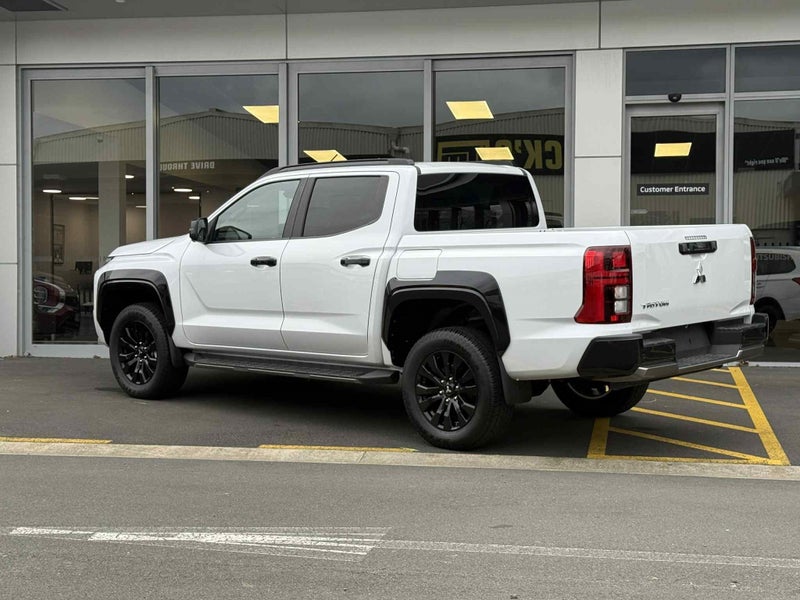 2026 Mitsubishi Triton DC WS 2.4D VRX 4WD 6AT -... image 2