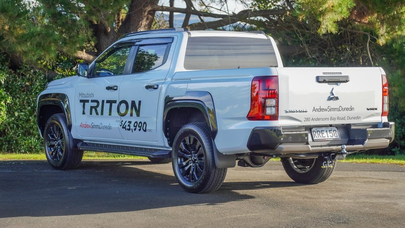 2026 Mitsubishi Triton DC WS 2.4D VRX 4WD 6AT image 3