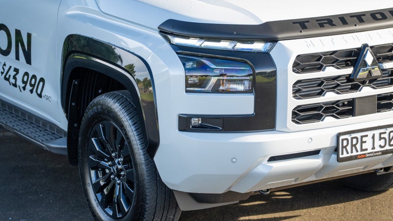 2026 Mitsubishi Triton DC WS 2.4D VRX 4WD 6AT image 4