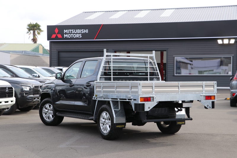 2026 Mitsubishi Triton GLX 2WD Flat deck image 2