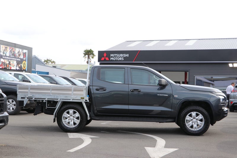 2026 Mitsubishi Triton GLX 2WD Flat deck image 3