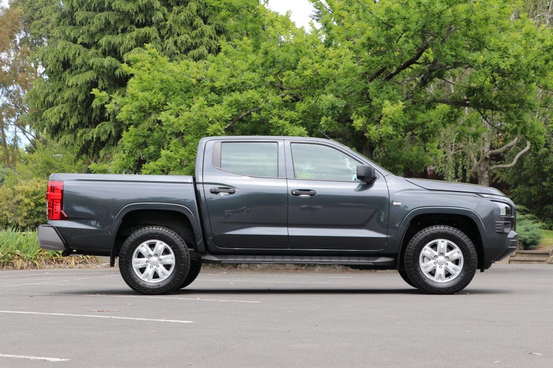 2026 Mitsubishi Triton GLX 2WD SPORT image 3