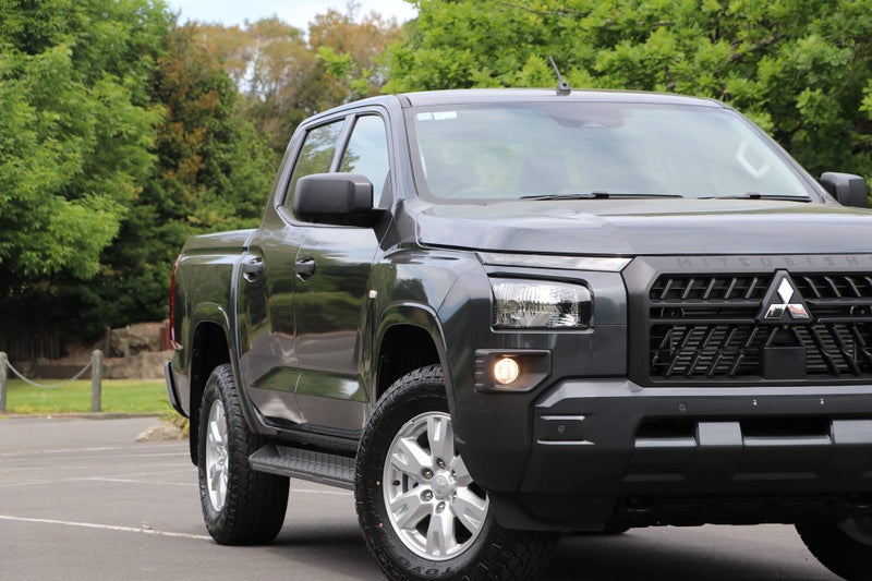 2026 Mitsubishi Triton GLX 2WD SPORT image 4