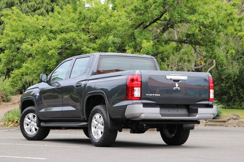 2026 Mitsubishi Triton GLX 2WD SPORT image 2