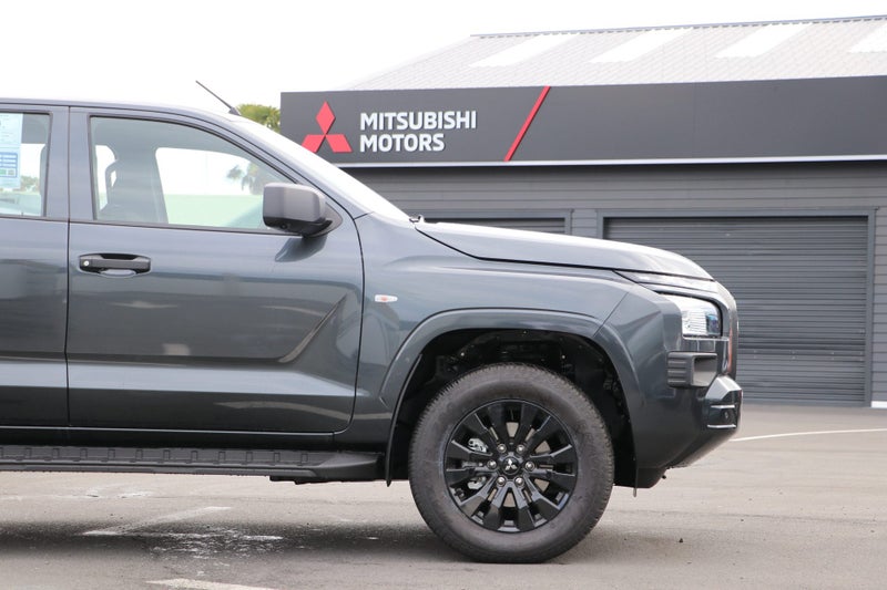 2026 Mitsubishi Triton GLX 2WD SPORT image 5