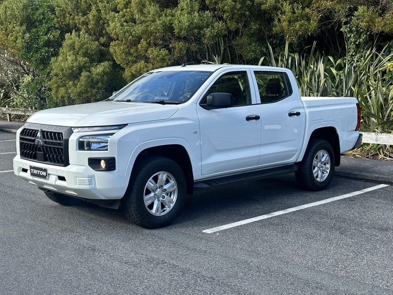 2026 Mitsubishi Triton GLX 4WD image 4