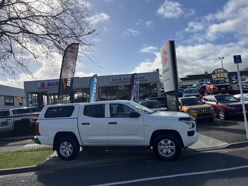2026 Mitsubishi Triton GLX 4WD 6AT image 4