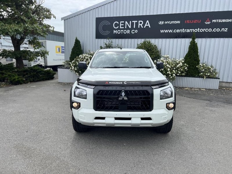 2026 Mitsubishi Triton GLX 4wd auto 2.4 Twin Turbo image 2