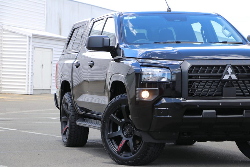 2026 Mitsubishi Triton GLX 4WD Auto image 4