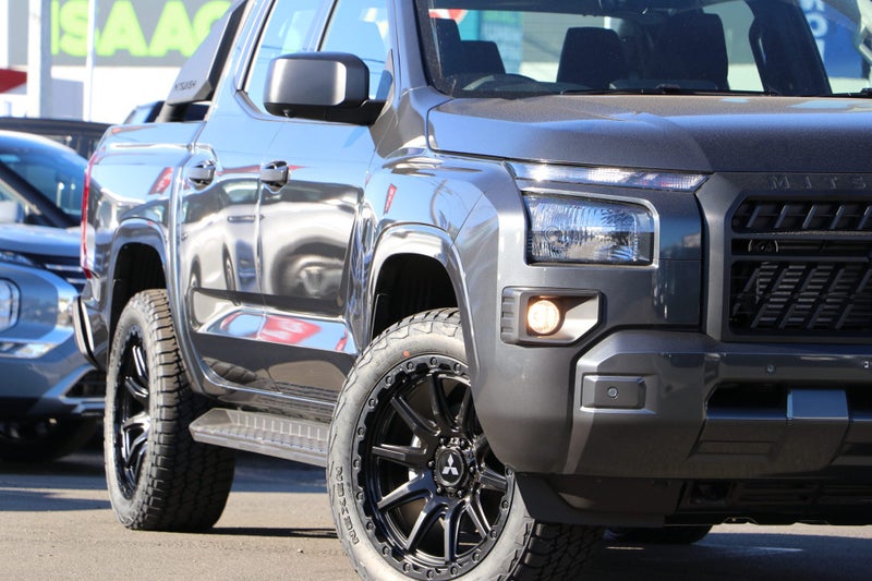 2026 Mitsubishi Triton GLX 4WD Automatic image 4