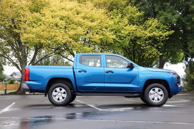 2026 Mitsubishi Triton GLX 4WD Automatic image 3