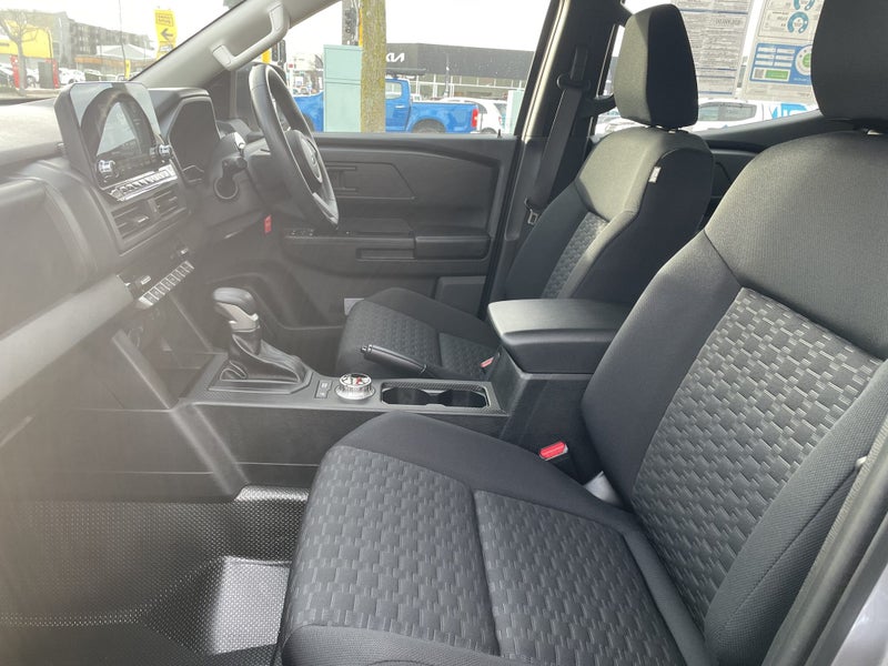2026 Mitsubishi Triton GLX 4WD Flat Deck image 4