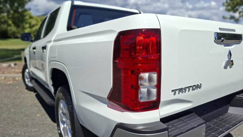 2026 Mitsubishi Triton GLX 4WD - IN STOCK image 5
