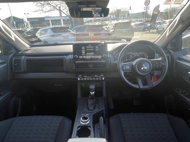 2026 Mitsubishi Triton GLX 4X4 6 Speed 2.4 D/C image 4