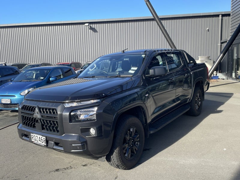 2026 Mitsubishi Triton GLX 4X4 6 Speed 2.4 D/C image 5