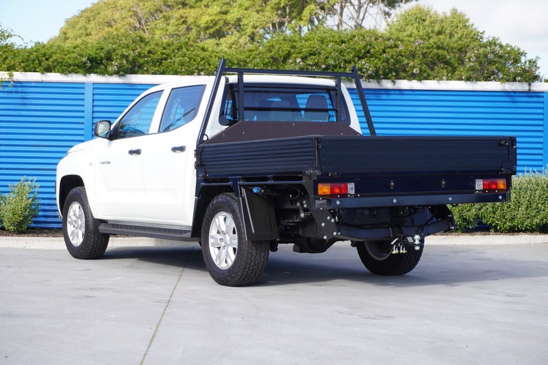 2026 Mitsubishi Triton GLX Crewcab Flat deck 4x... image 5