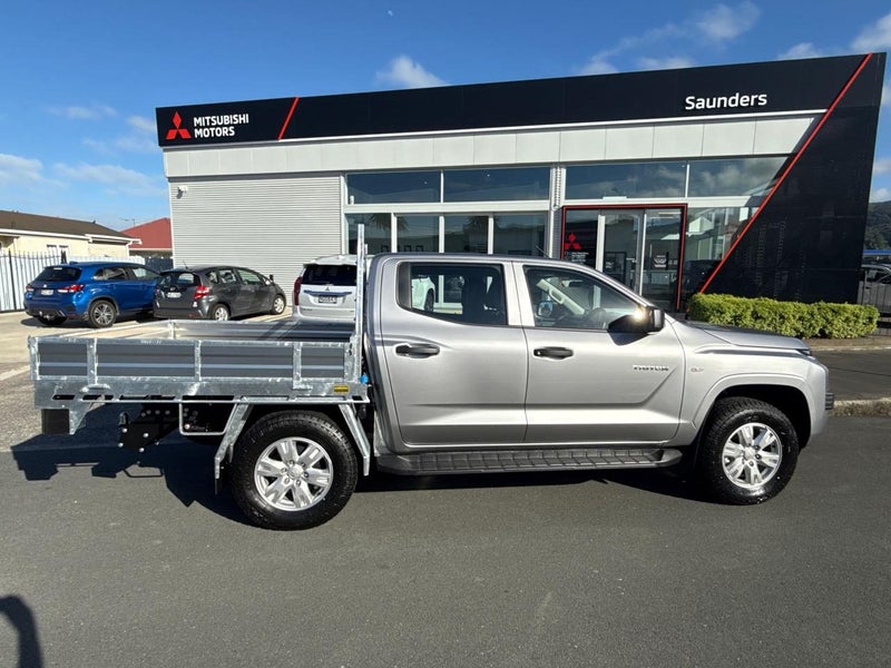 2026 Mitsubishi Triton GLX D/C image 3