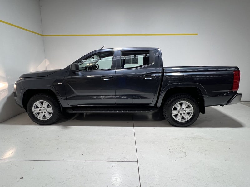 2026 Mitsubishi Triton GLX DC 4WD 6AT 2.4DT image 4