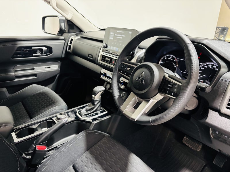 2026 Mitsubishi Triton GLX-R 2.4 Bi TURBO 4WD AUTO image 5