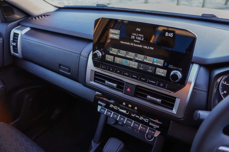 2026 Mitsubishi Triton GLX-R 4x4 6-sp auto image 5