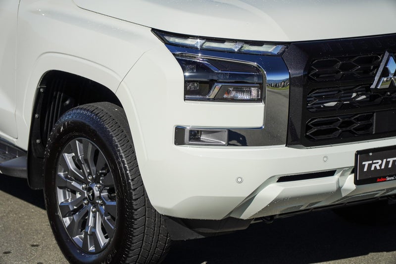 2026 Mitsubishi Triton GLX-R 4x4 auto image 4