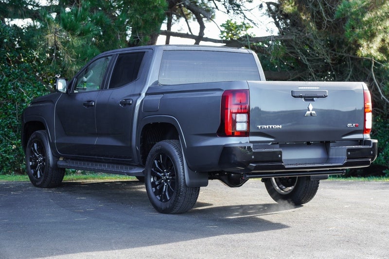 2026 Mitsubishi Triton GLX-R 4x4 auto image 4