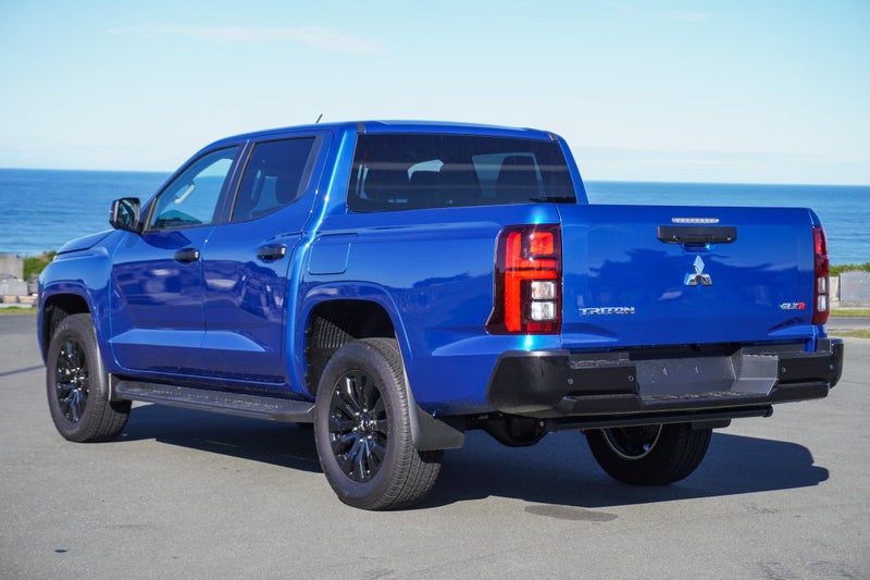2026 Mitsubishi Triton GLX-R 4x4 auto image 3