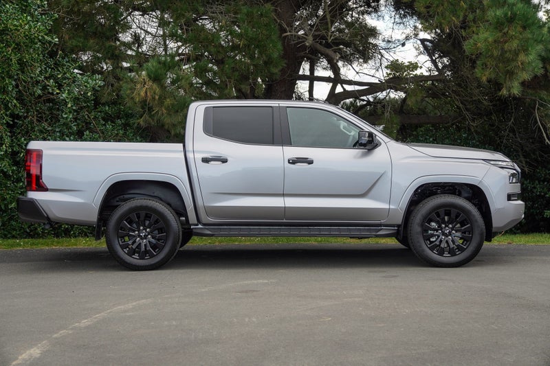 2026 Mitsubishi Triton GLX-R 4x4 auto image 2