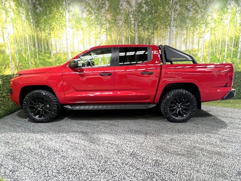 2026 Mitsubishi Triton GLX SPORT 4WD - 2.4 T/D... image 4
