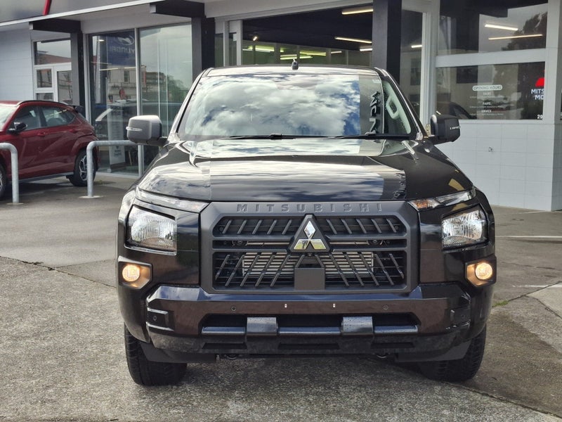 2026 Mitsubishi Triton GLX Sport 4WD 6At - image 3