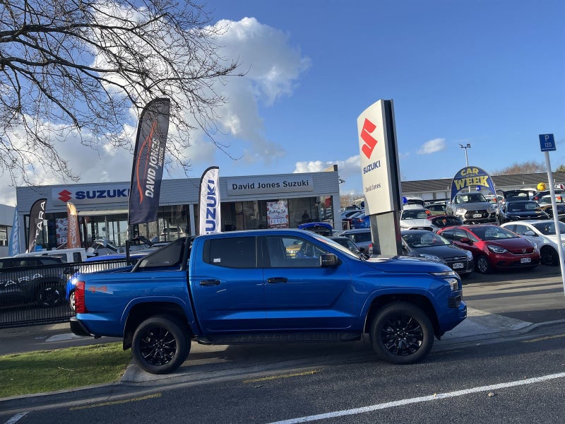 2026 Mitsubishi Triton GLX SPORT 4WD 6AT image 3