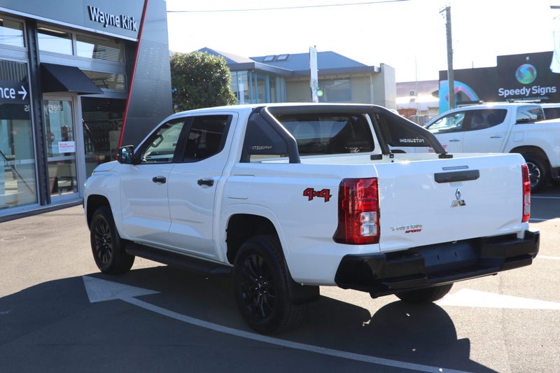 2026 Mitsubishi Triton GLX SPORT 4WD 6At ( GLXS ) image 2