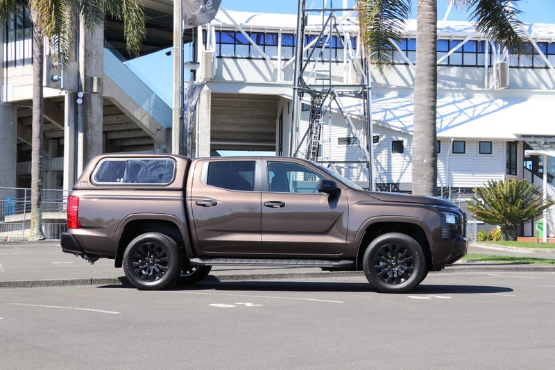 2026 Mitsubishi Triton GLX SPORT 4WD 6At ( GLXS ) image 3