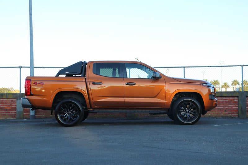 2026 Mitsubishi Triton GLX SPORT 4WD 6At ( GLXS ) image 3