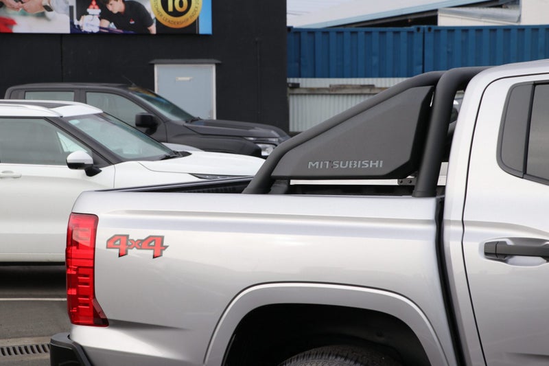 2026 Mitsubishi Triton GLX SPORT 4WD 6At ( GLXS ) image 4