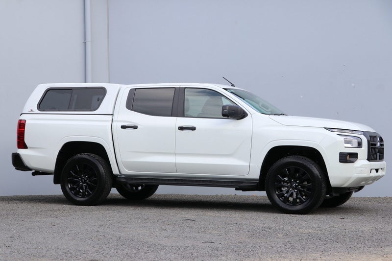 2026 Mitsubishi Triton GLX SPORT 4WD 6At ( GLXS ) image 3