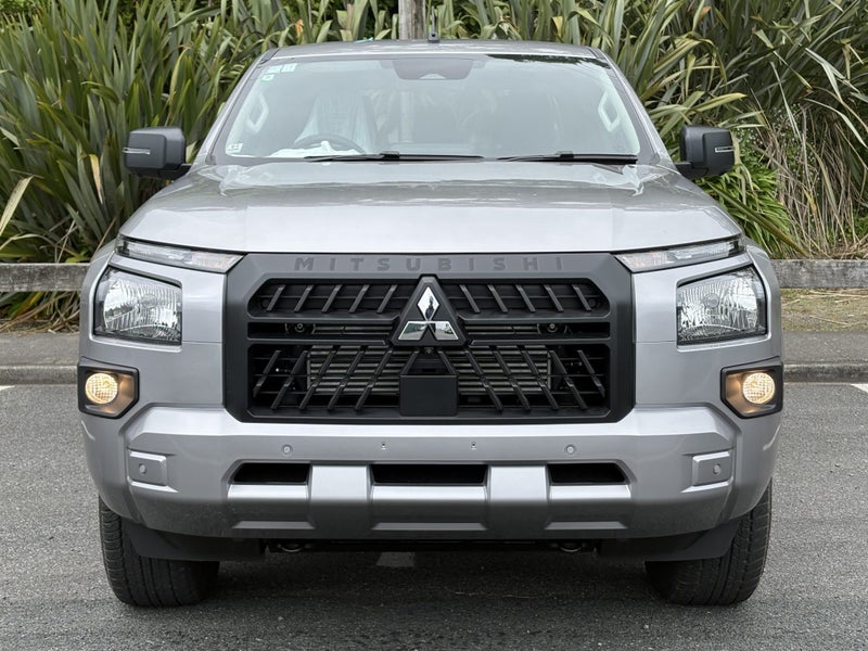 2026 Mitsubishi Triton GLX SPORT 4WD image 3