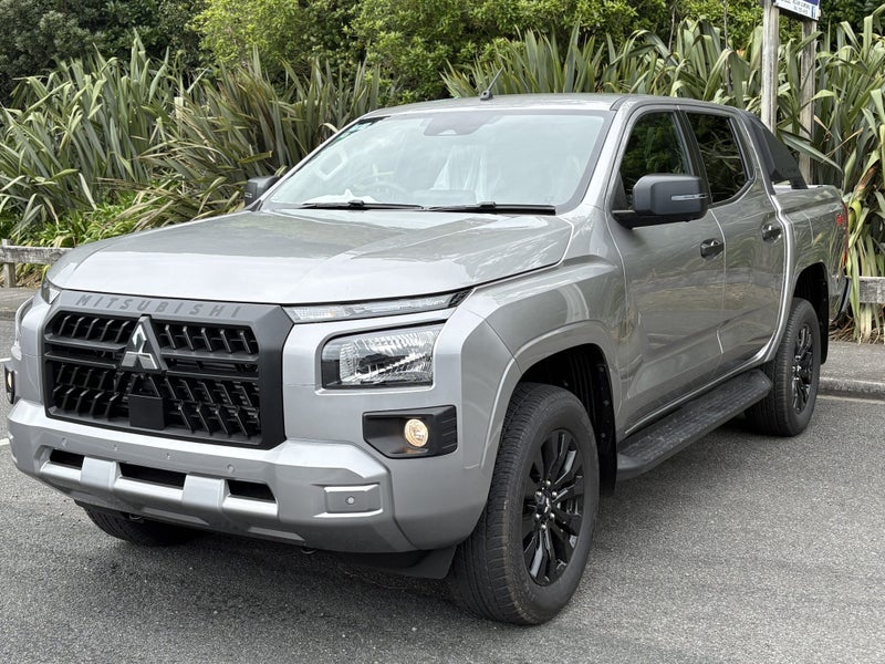 2026 Mitsubishi Triton GLX SPORT 4WD image 4