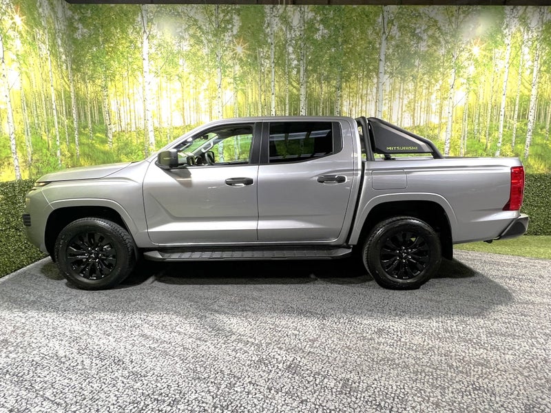 2026 Mitsubishi Triton GLX SPORT 4WD AUTO - New... image 5