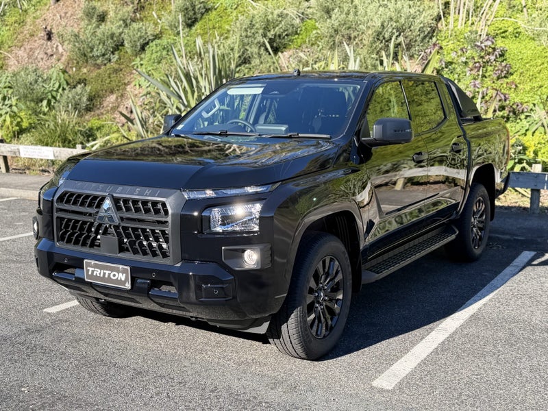 2026 Mitsubishi Triton GLX Sport 4WD Automatic image 3