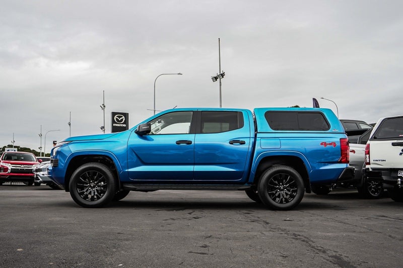 2026 Mitsubishi Triton GLX SPORT 4WD DC WS image 2