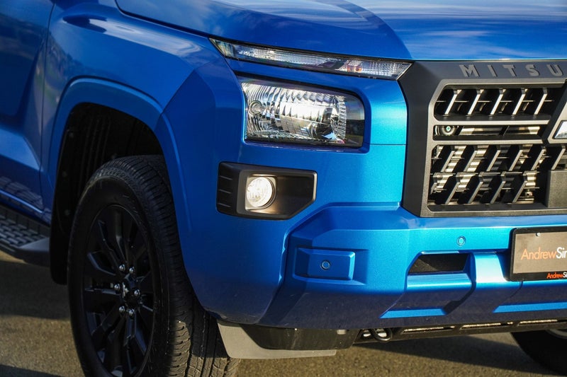 2026 Mitsubishi Triton GLX Sport 4x4 auto image 4