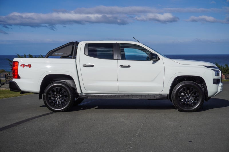 2026 Mitsubishi Triton GLX Sport 4x4 auto image 2