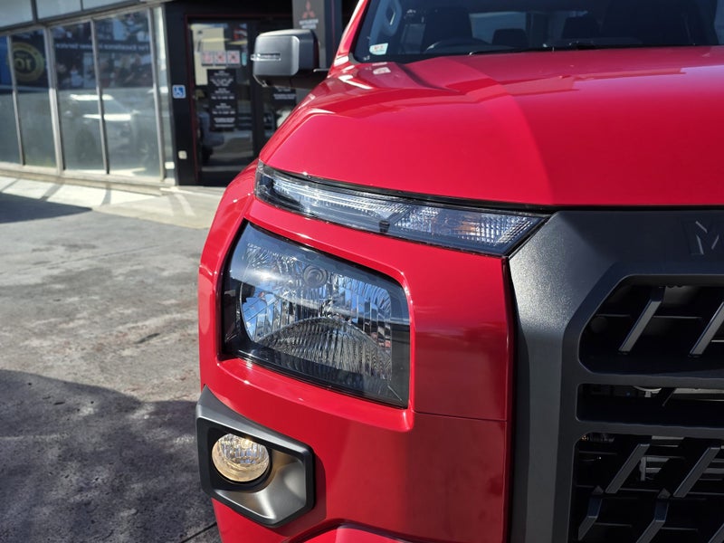 2026 Mitsubishi Triton GLX Sport 4x4 Auto image 4