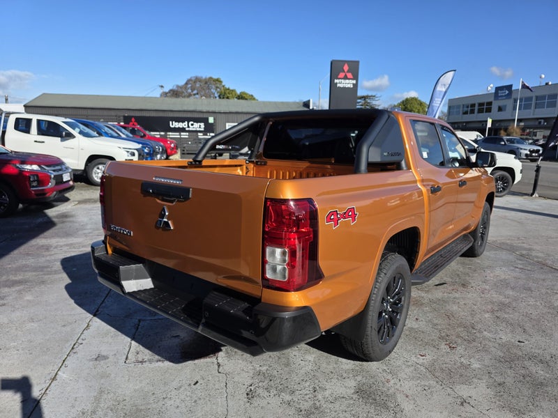 2026 Mitsubishi Triton GLX Sport 4x4 Auto image 3