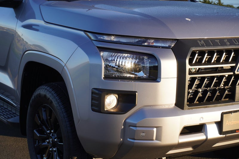 2026 Mitsubishi Triton GLX Sport 4x4 auto image 4