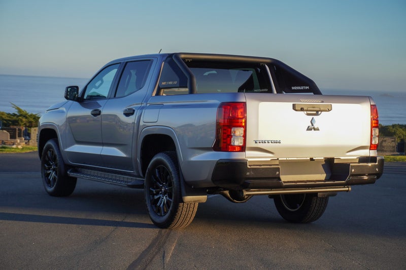 2026 Mitsubishi Triton GLX Sport 4x4 auto image 3