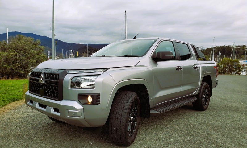 2026 Mitsubishi Triton GLX Sport 4x4 - Limited... image 5