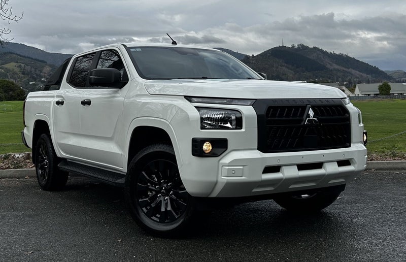2026 Mitsubishi Triton GLX Sport 4x4 - Limited... image 2